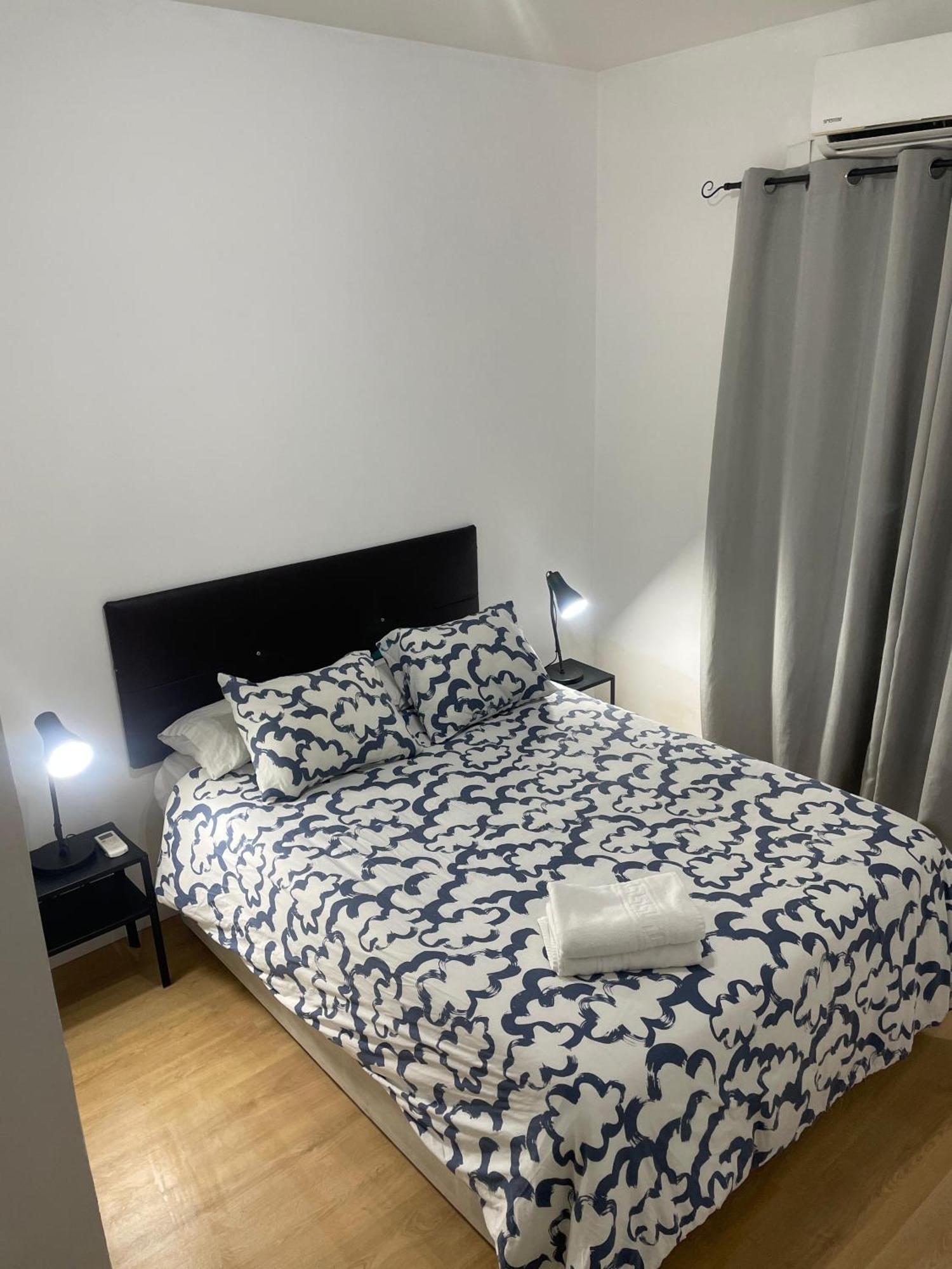 Plaza Rio B Apartman Madrid Kültér fotó