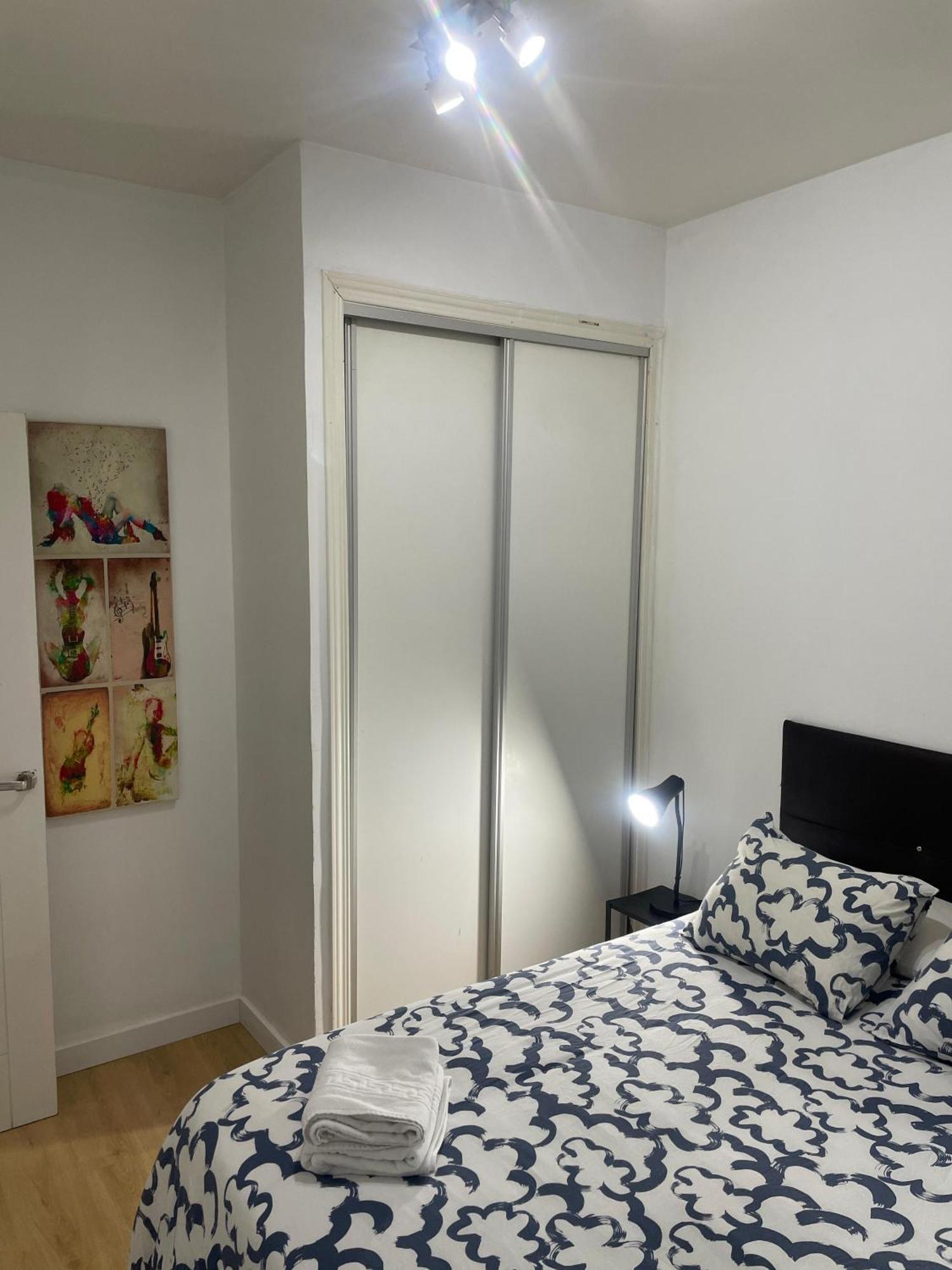 Plaza Rio B Apartman Madrid Kültér fotó